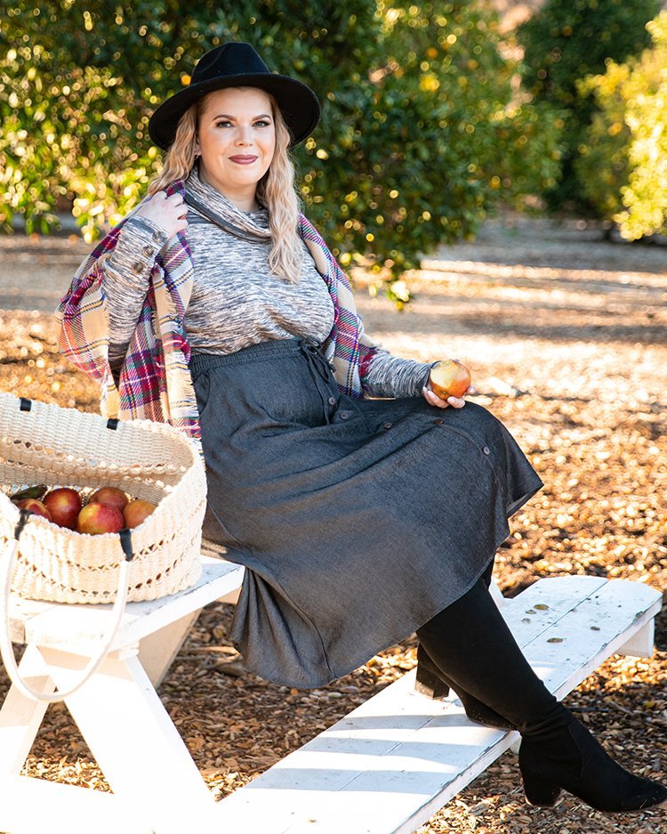 【I AM MARI】Eslo midi skirt Marsha Button Up Midi Skirt – lularoe