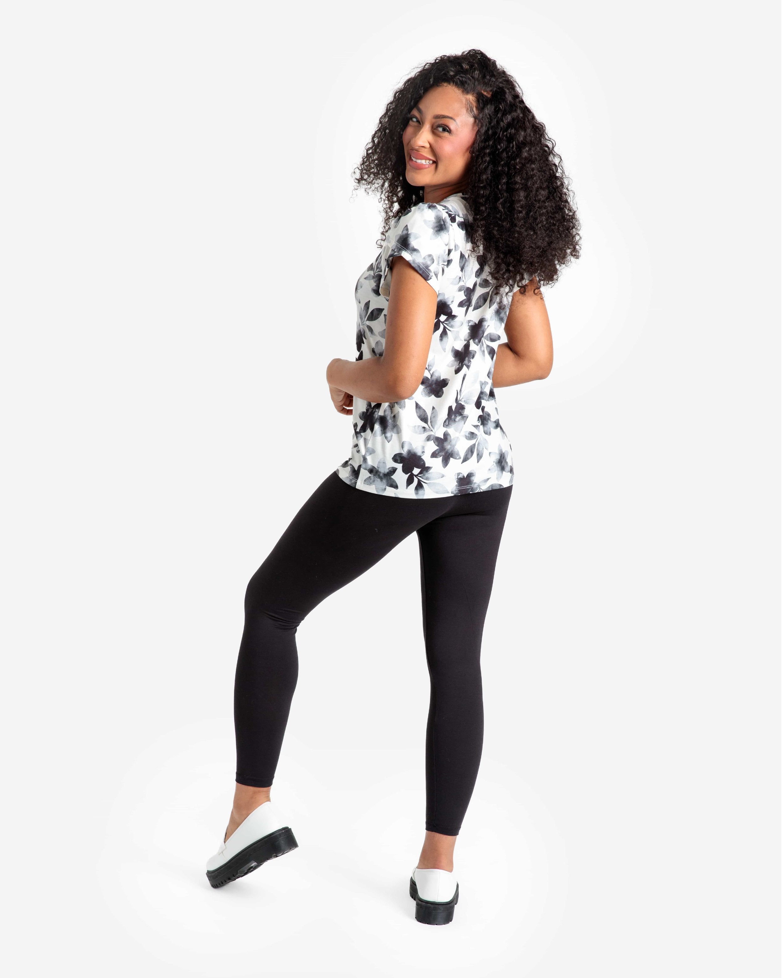 Remi V-Neck Tulip Sleeve Top – lularoe