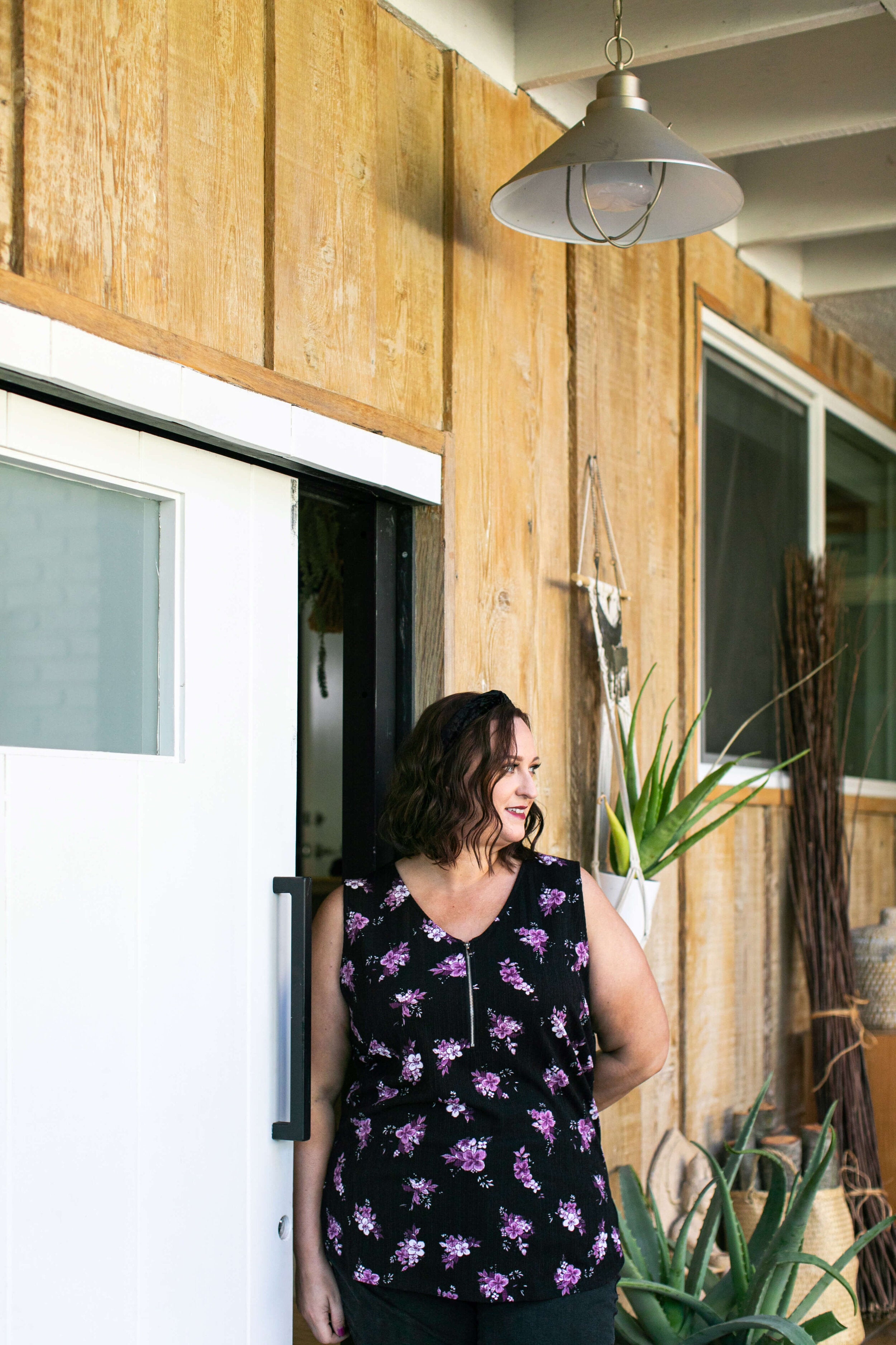 Rachael V-Neck Zipper Sleeveless Shirt – lularoe