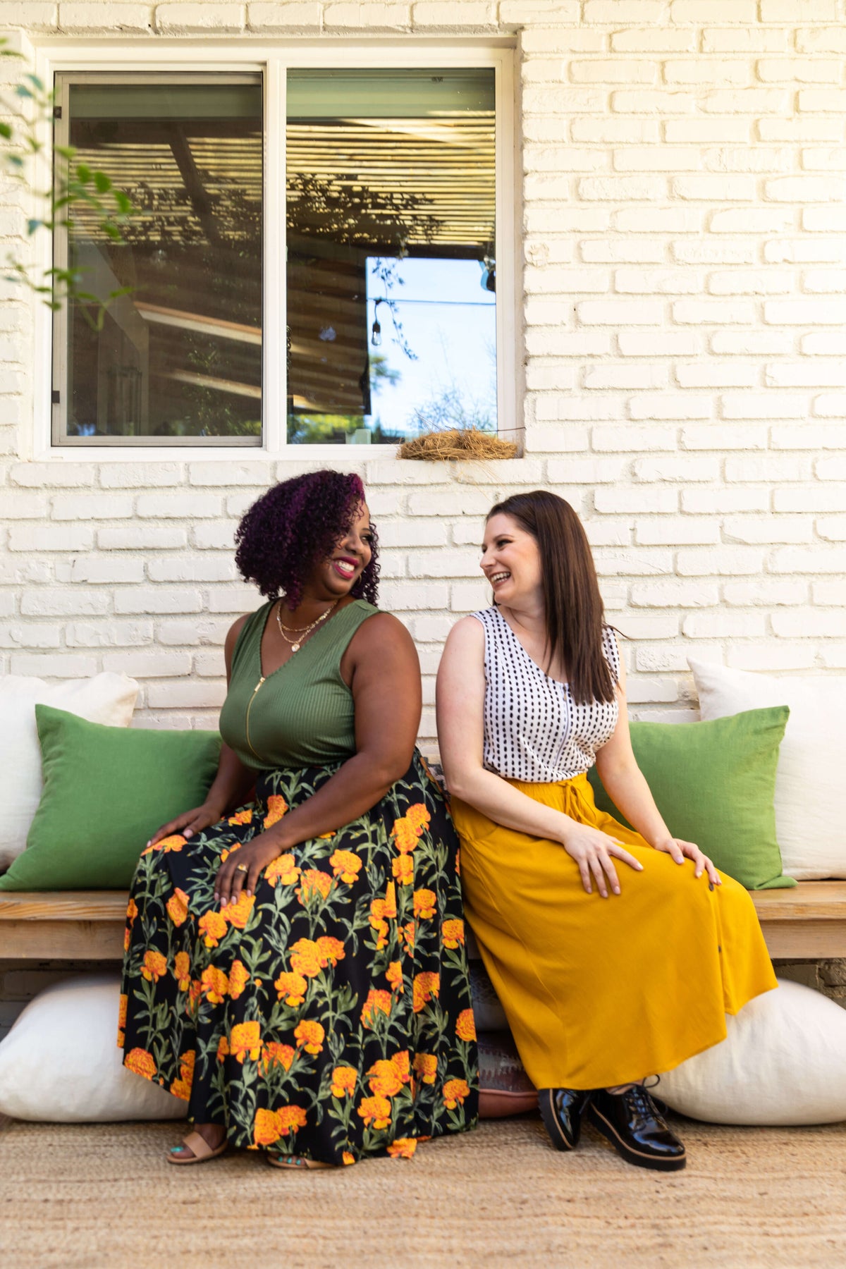 Rachael V-Neck Zipper Sleeveless Shirt – lularoe